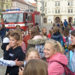 Ob wir das Feuerwehrauto (hasičský vůz) in unser Dorf mitnehmen könnten?